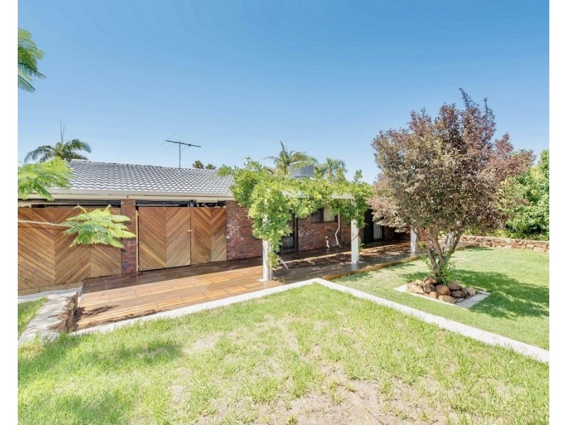 18 Mirrelia Way, Riverton WA 6148