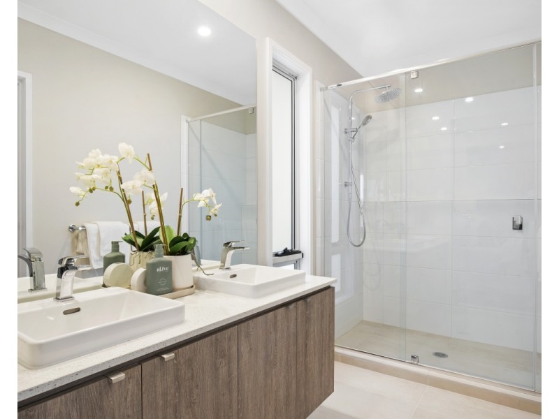 84 Somerset Cct, Pimpama QLD 4209