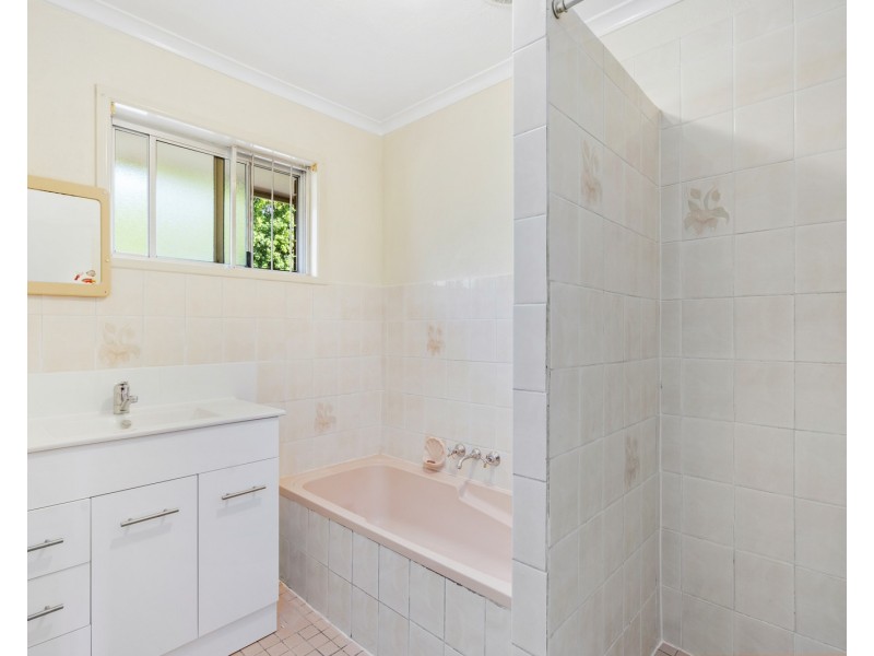 33 Waratah Avenue, Victoria Point QLD 4165