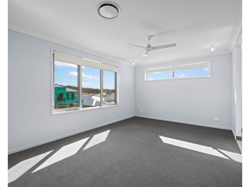 30 Bolte street, Spring Mountain QLD 4124