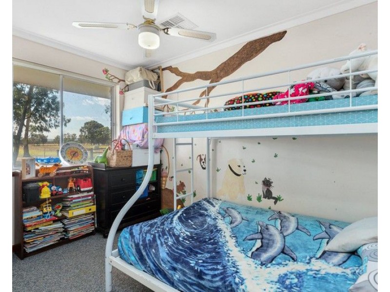 35 Malek Drive, Mardella WA 6125