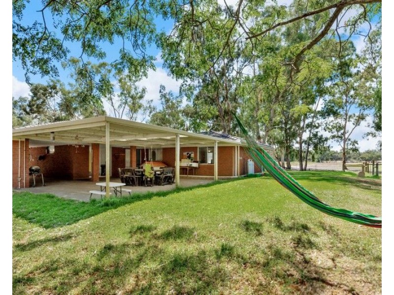 35 Malek Drive, Mardella WA 6125