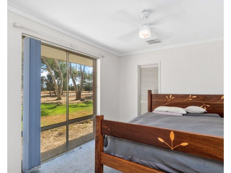 35 Malek Drive, Mardella WA 6125