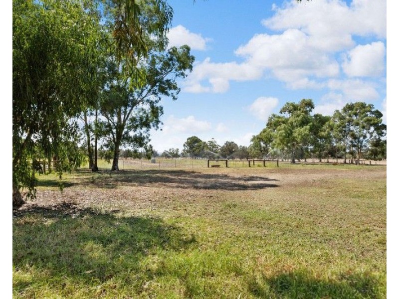 35 Malek Drive, Mardella WA 6125