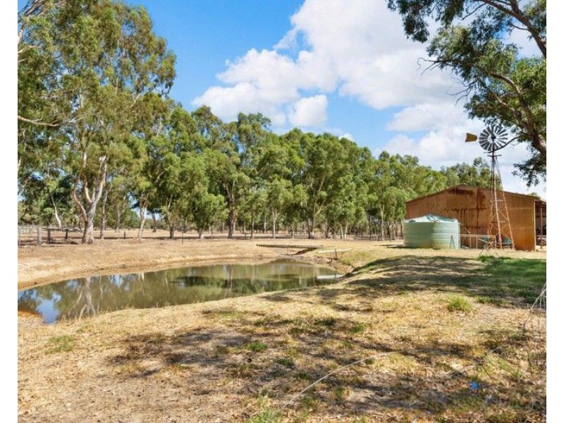 35 Malek Drive, Mardella WA 6125