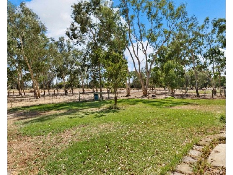 35 Malek Drive, Mardella WA 6125