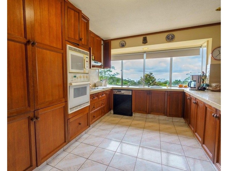 83 Bateke Road, Tamborine Mountain QLD 4272