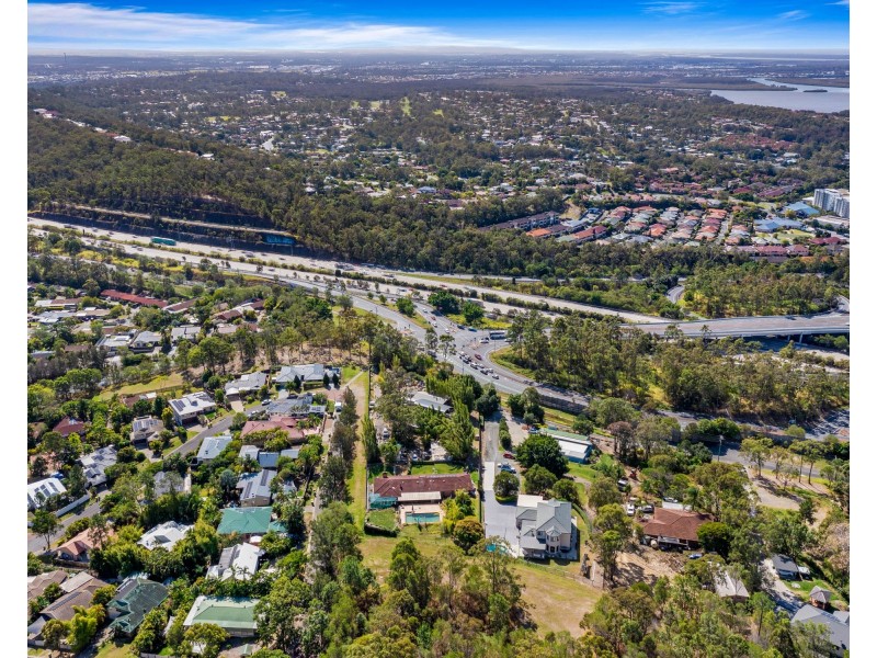 17-21 Glade Drive, Gaven QLD 4211