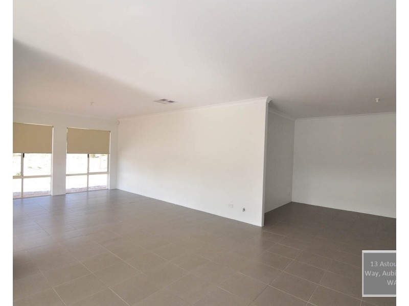 13 Astounding Way, Aubin Grove WA 6164