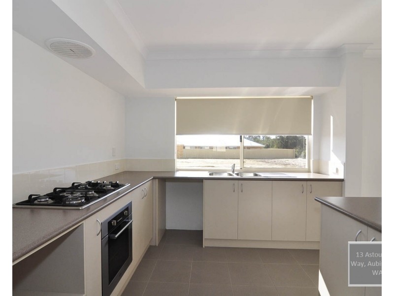 13 Astounding Way, Aubin Grove WA 6164