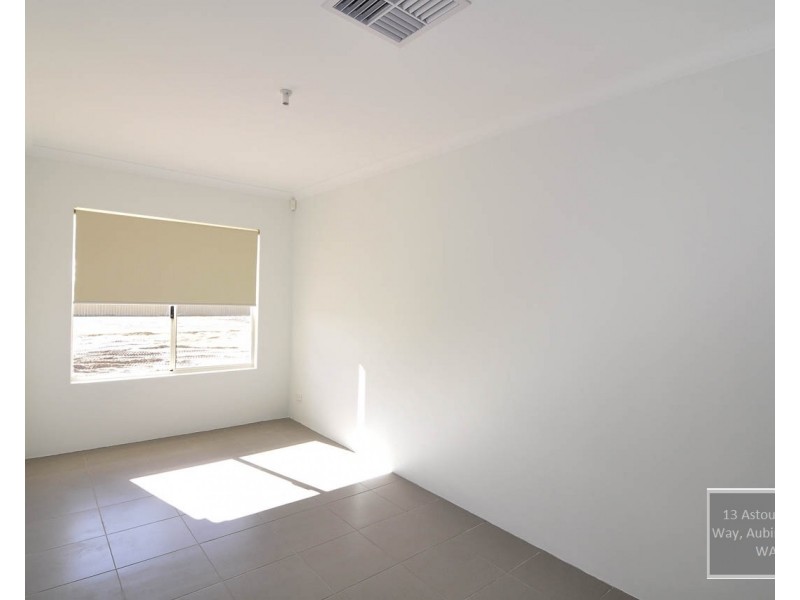 13 Astounding Way, Aubin Grove WA 6164