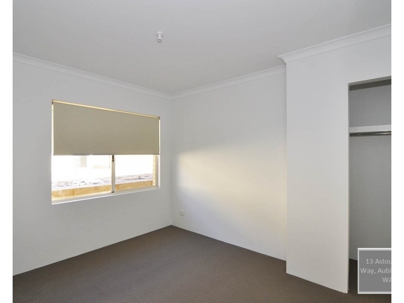 13 Astounding Way, Aubin Grove WA 6164