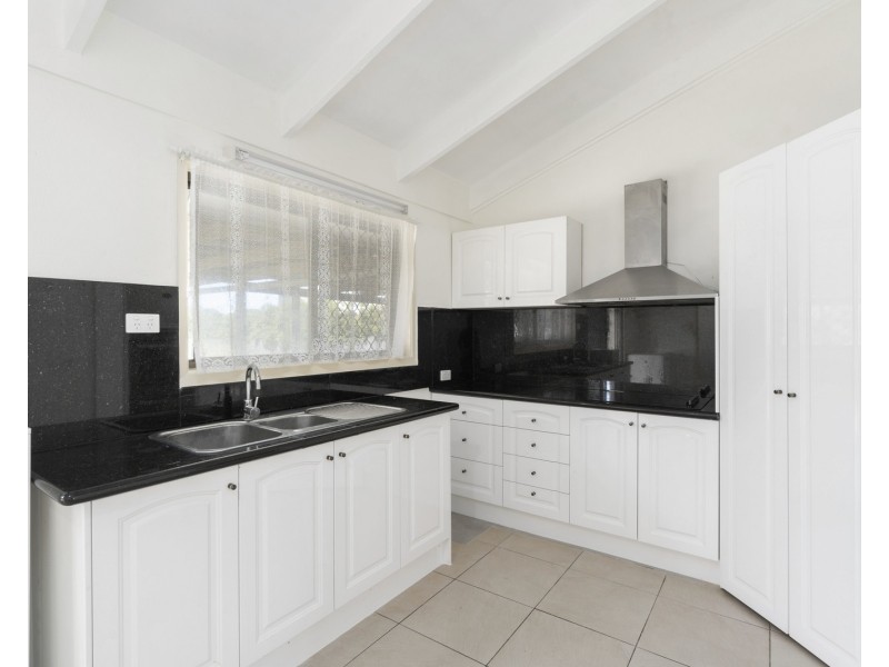 29 Loganlea Road, Waterford West QLD 4133