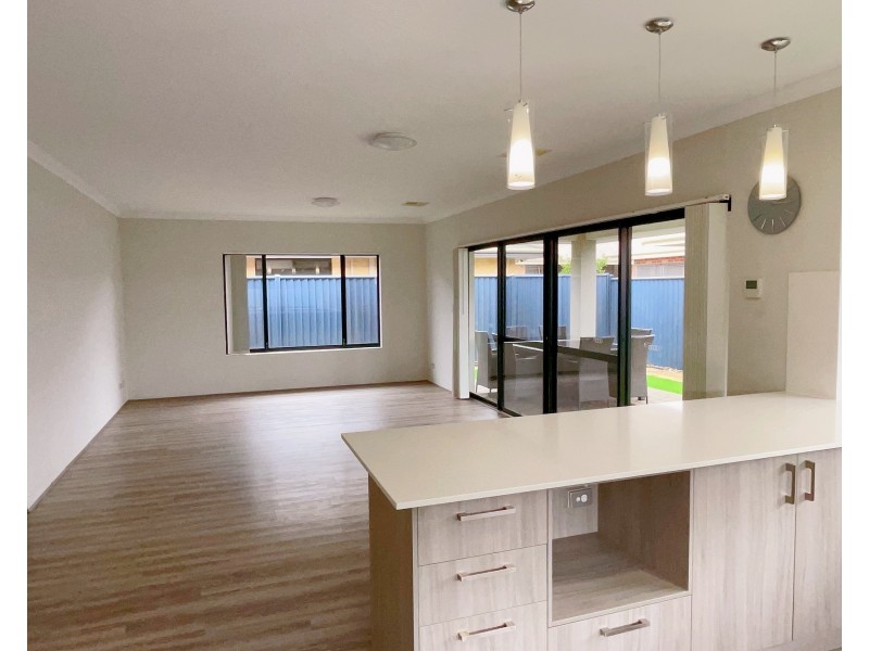 4 Kadgo Rise, Baldivis WA 6171