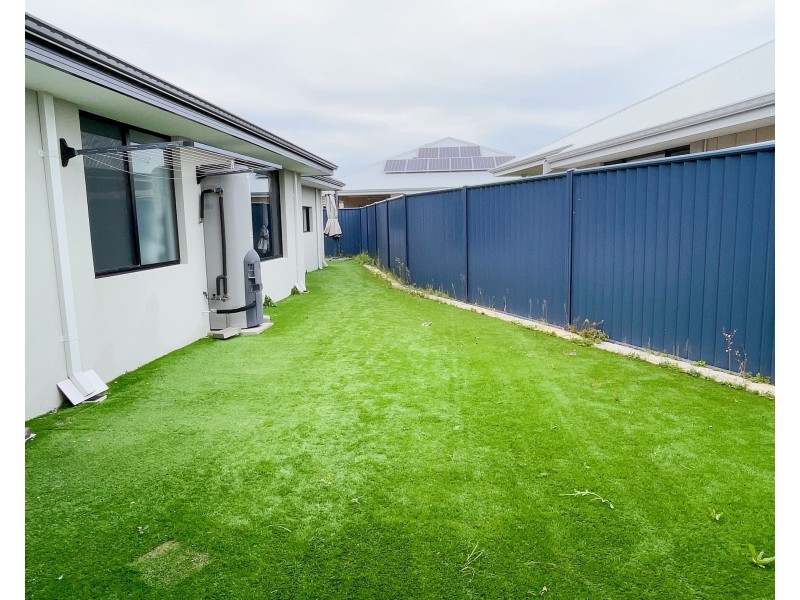4 Kadgo Rise, Baldivis WA 6171