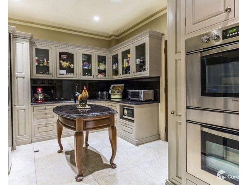 11 Livingstone Drive, Canning Vale WA 6155