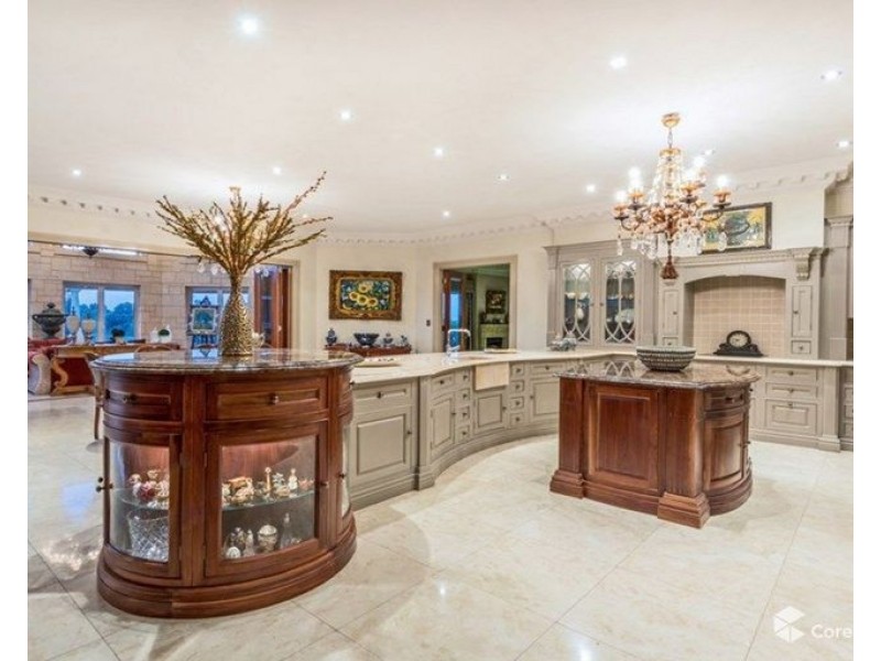 11 Livingstone Drive, Canning Vale WA 6155