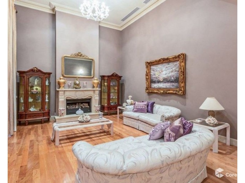 11 Livingstone Drive, Canning Vale WA 6155