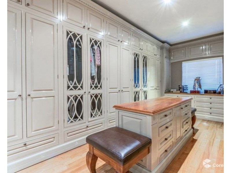 11 Livingstone Drive, Canning Vale WA 6155