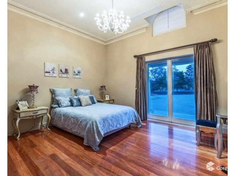 11 Livingstone Drive, Canning Vale WA 6155