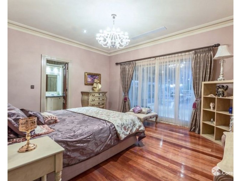 11 Livingstone Drive, Canning Vale WA 6155