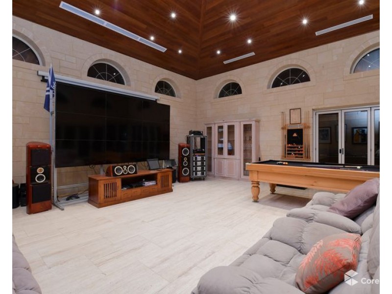 11 Livingstone Drive, Canning Vale WA 6155