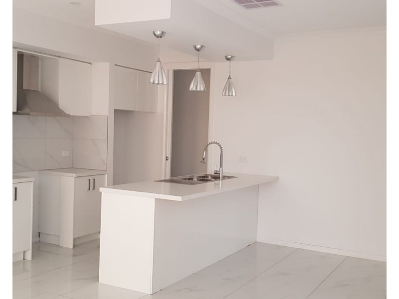 Melton South VIC 3338