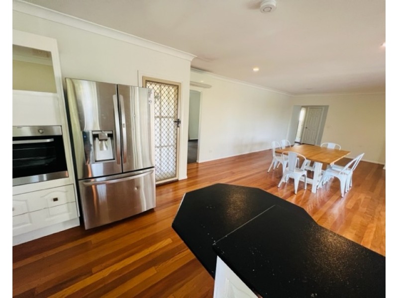 5 Bayview Drive, Tanah Merah QLD 4128