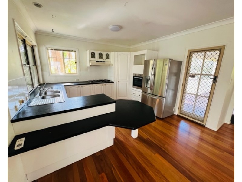 5 Bayview Drive, Tanah Merah QLD 4128