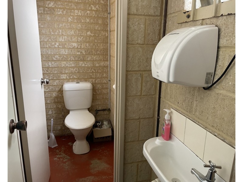 8 Edison Circuit, East Rockingham WA 6168