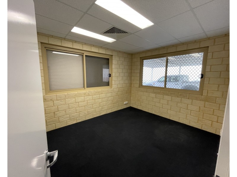 8 Edison Circuit, East Rockingham WA 6168