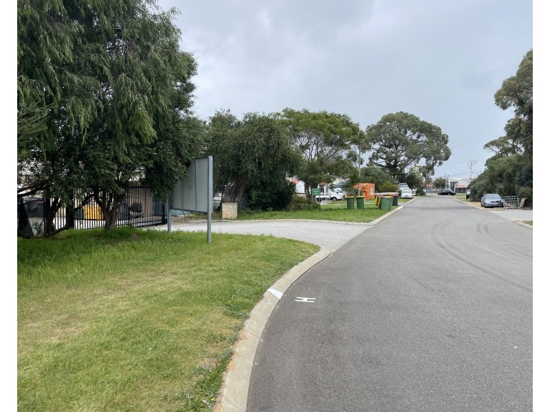 8 Edison Circuit, East Rockingham WA 6168