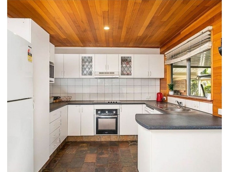 4 Kinross Road, Thornlands QLD 4164