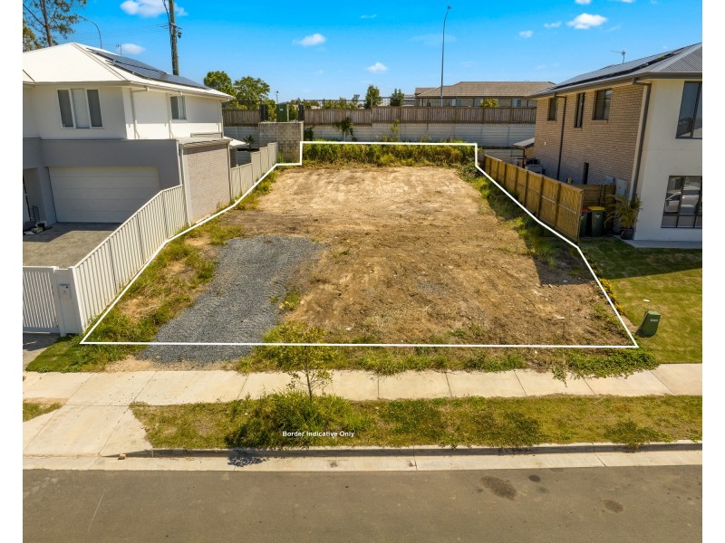 13 Crusoe Street, Coomera QLD 4209