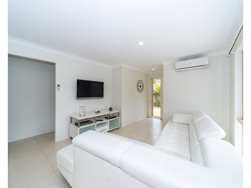 1/23 Coventry Court, Labrador QLD 4215