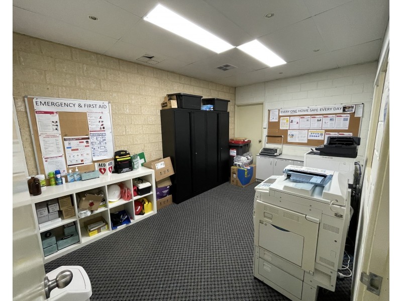 8 Edison Circuit, East Rockingham WA 6168