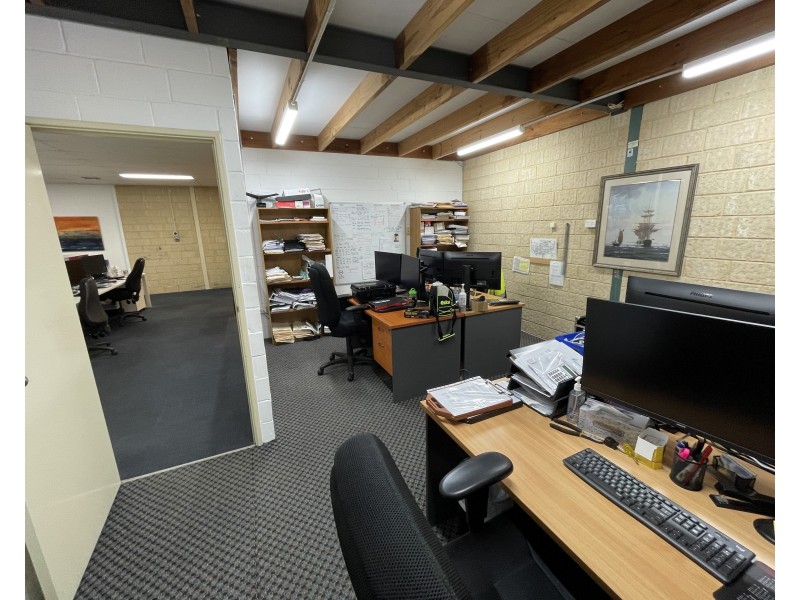 8 Edison Circuit, East Rockingham WA 6168