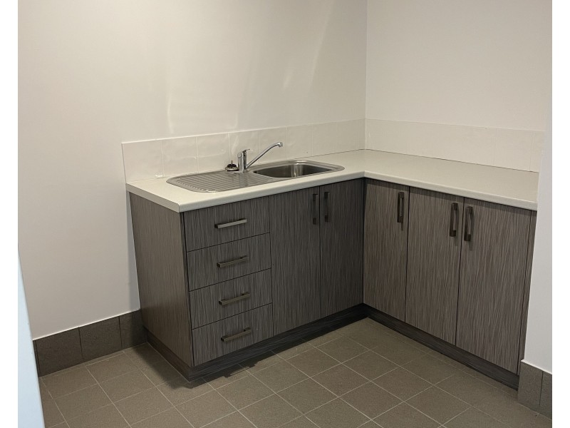 8 Edison Circuit, East Rockingham WA 6168