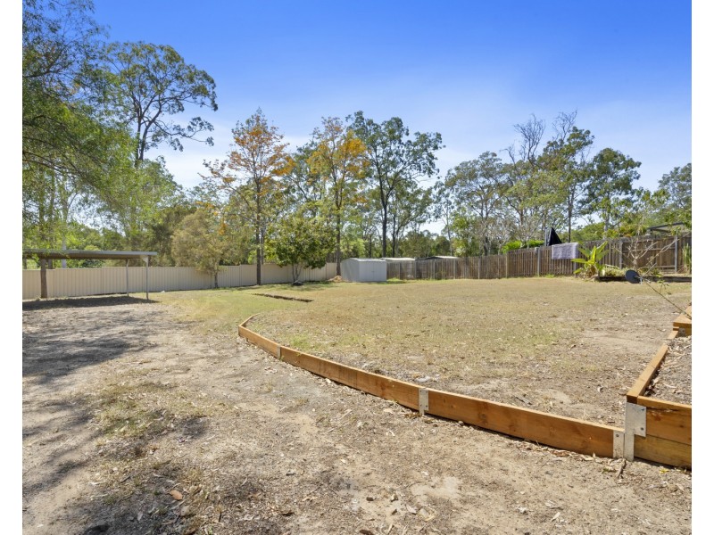 40 Ivanhoe Drive, Bethania QLD 4205