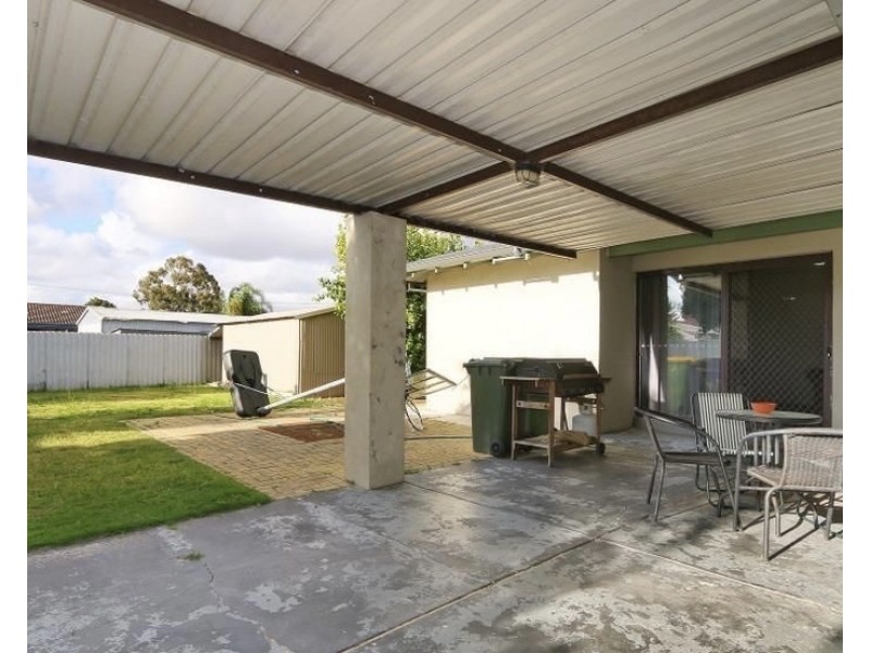 15 Mirrela Way, Riverton WA 6148