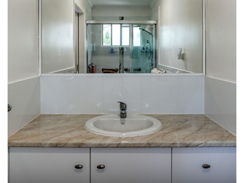 7 Onak Crescent, Springwood QLD 4127