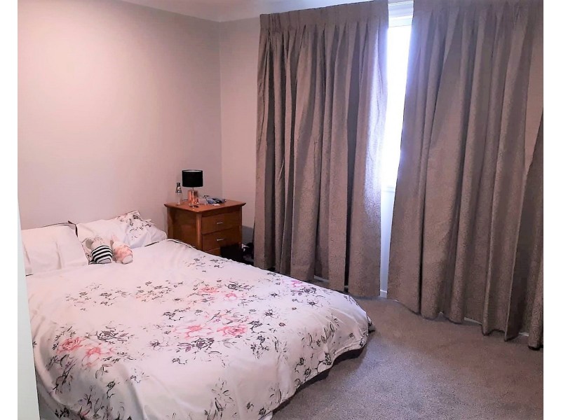 214 Logan Street, Tenterfield NSW 2372