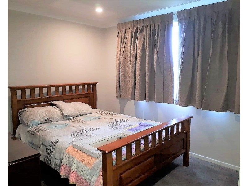 214 Logan Street, Tenterfield NSW 2372