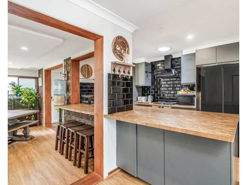 6 Lamington Parade, Tamborine Mountain QLD 4272