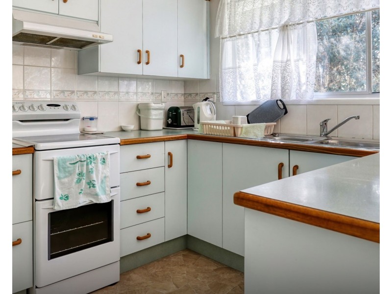 7 Onak Crescent, Springwood QLD 4127
