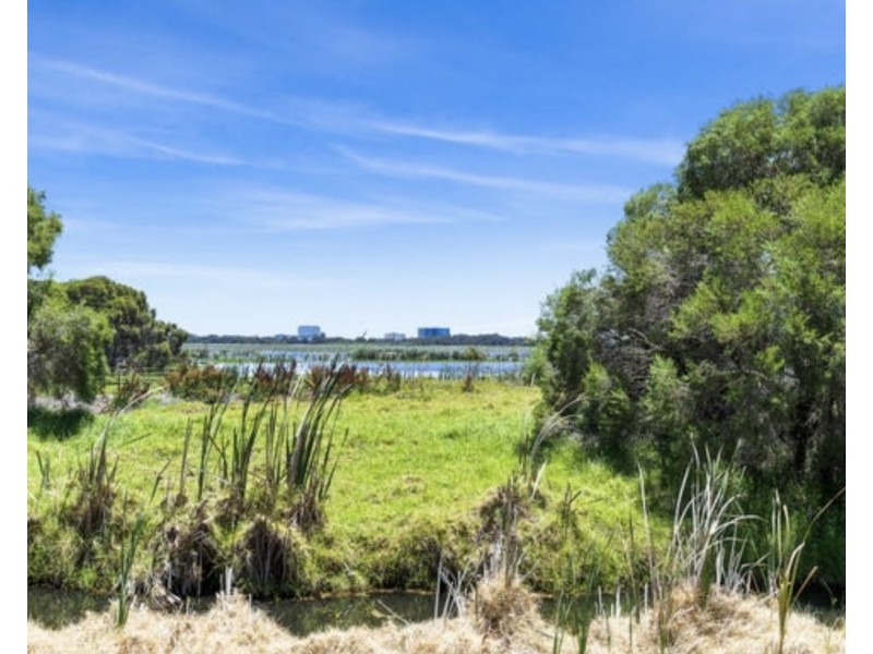 P6/125 Herdsman Parade, Wembley WA 6014