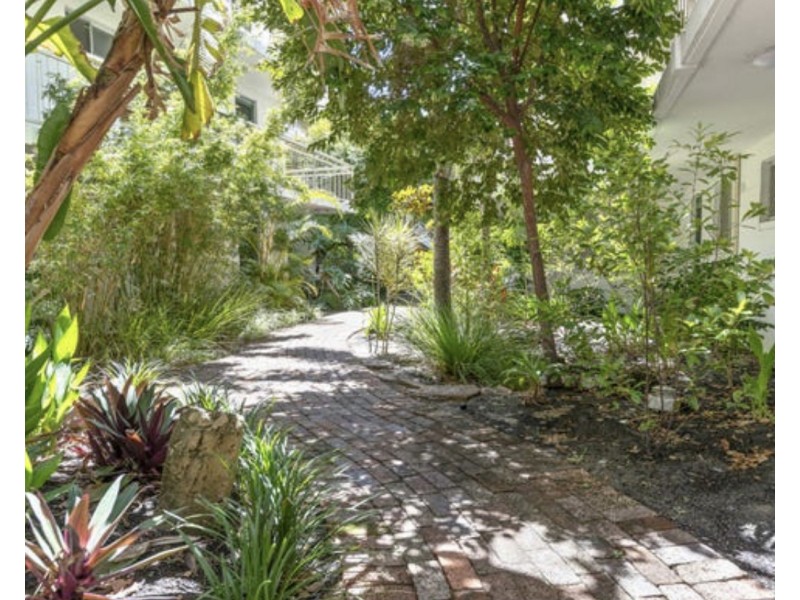 P6/125 Herdsman Parade, Wembley WA 6014