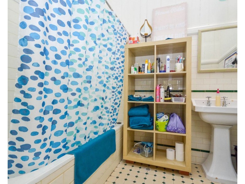 8 Kidd Street, Tamborine Mountain QLD 4272