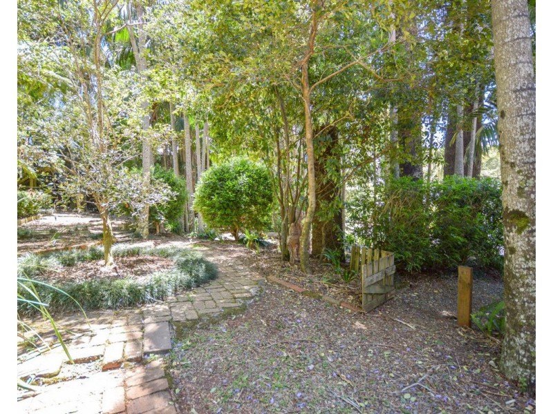 8 Kidd Street, Tamborine Mountain QLD 4272