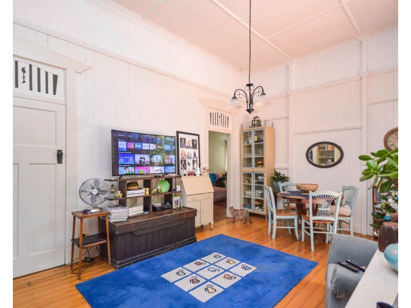 8 Kidd Street, Tamborine Mountain QLD 4272